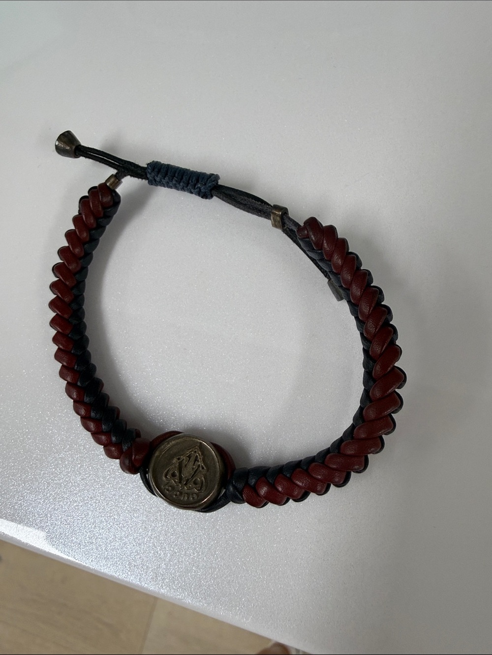 Gucci Men’s Crest Braided Leather Bracelet Red/Navy 925 Sterling Silver
